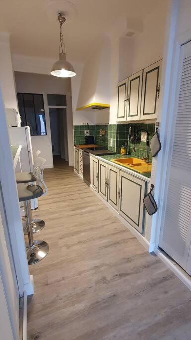 Appartement Centre-Historique 70 M2 Fréjus Buitenkant foto