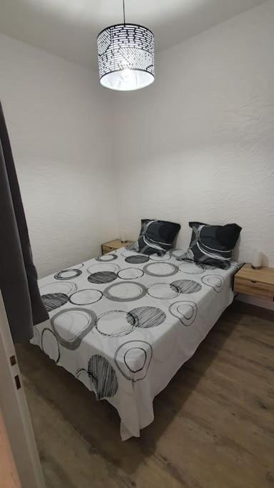 Appartement Centre-Historique 70 M2 Fréjus Buitenkant foto